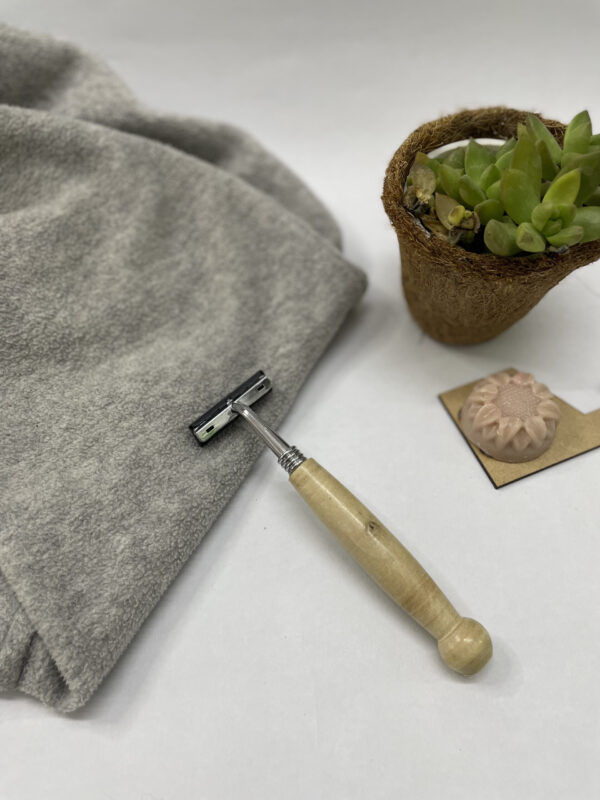 Bamboo Razor - Image 3