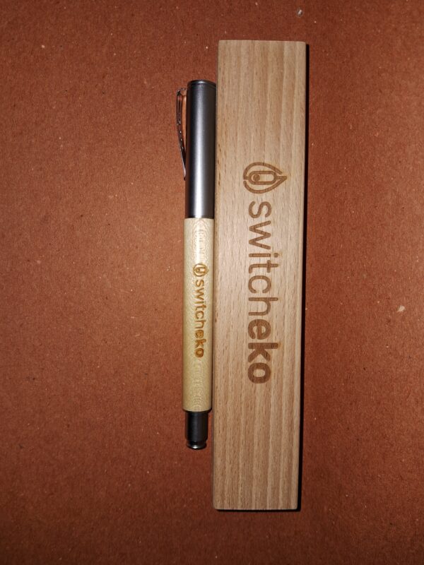 Elegant Wooden Pen Box